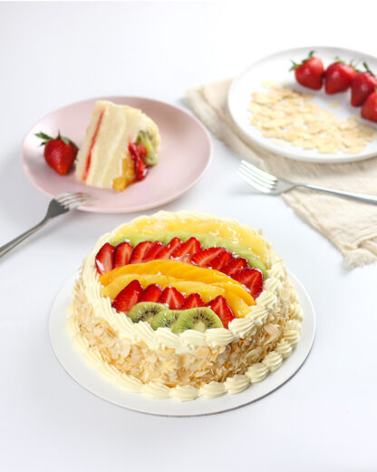 Fresh Cream Fruit Cake