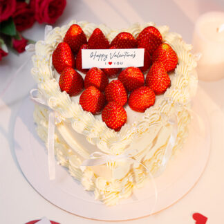 Valentine’s Strawberry Cake