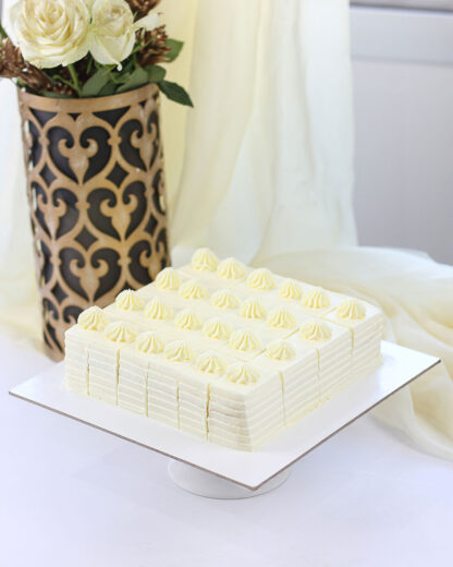 Fresh Cream Cake Slices