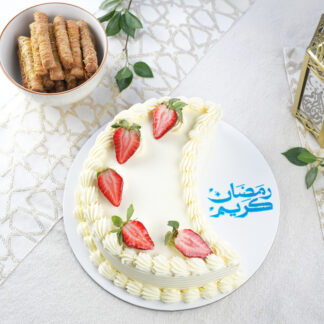 Fresh Cream Crescent Cake